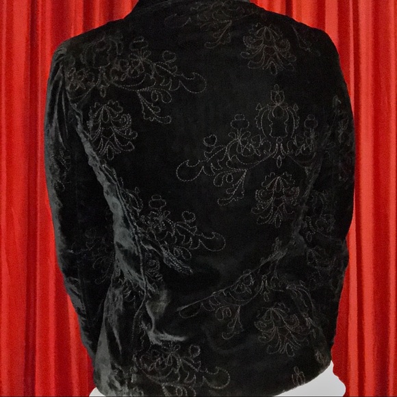 Vintage Black Velvet Blazer - Picture 4 of 7